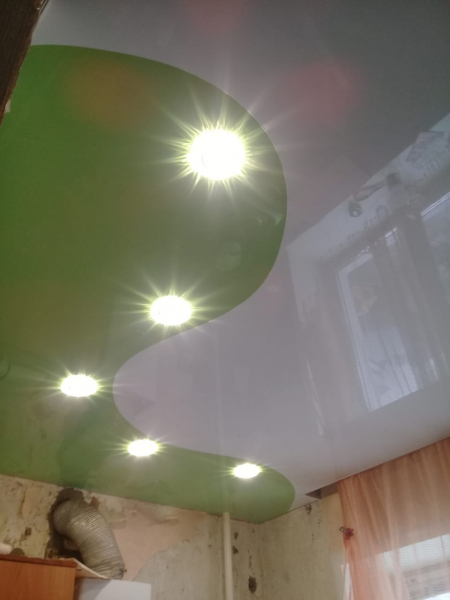 Потолок с криволинейной спайкой