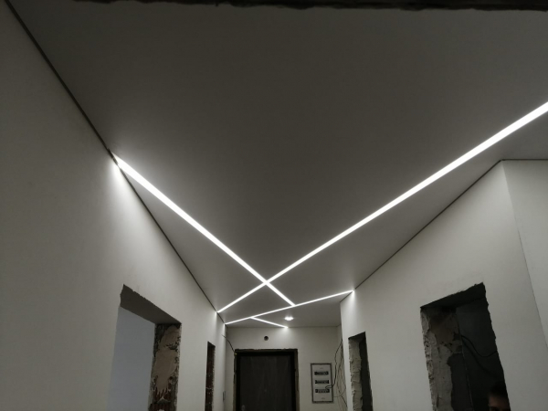 Потолок с подсветкой