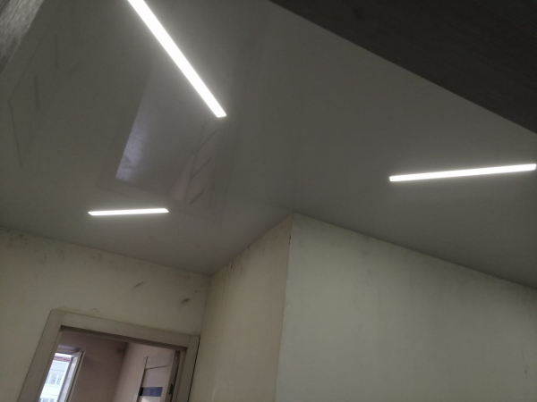 Потолок в коридоре
