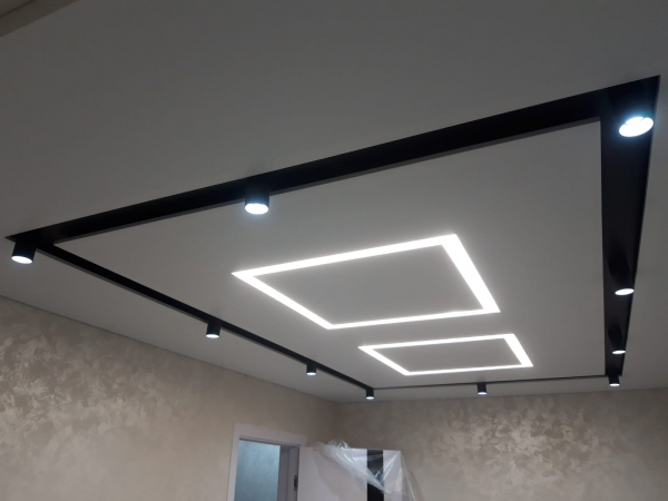 Современный дизайн потолка