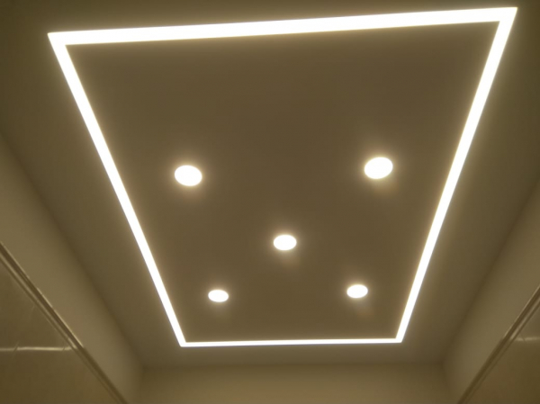 Потолок с подсветкой