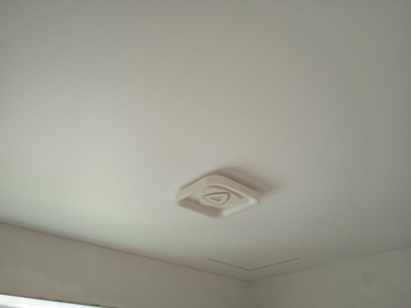 Белый матовый потолок