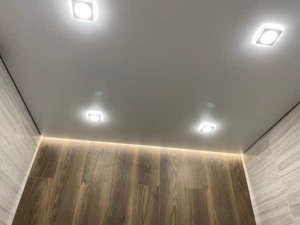 Потолок в ванную комнату в Саранске