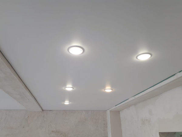 Натяжной потолок