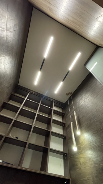 Подсветка линиями SLOTT