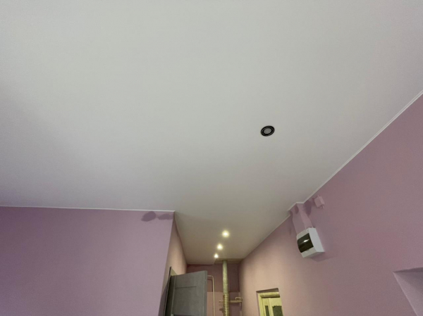 Фото натяжных потолков в коридоре