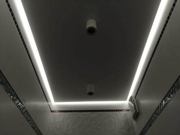 Потолок с подстветкой