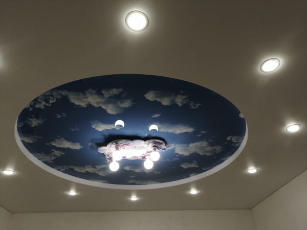 Рисунок на потолке