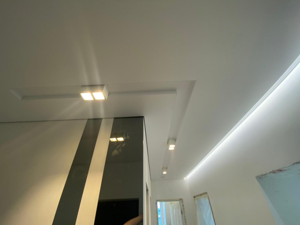 Потолок с нишами SLOTT