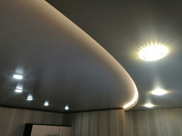 Двухуровневый потолок в Саранске