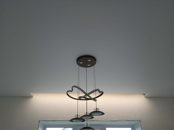 Ниша в потолке с подсветкой