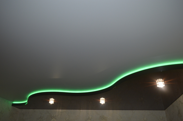 Фото натяжного потолка